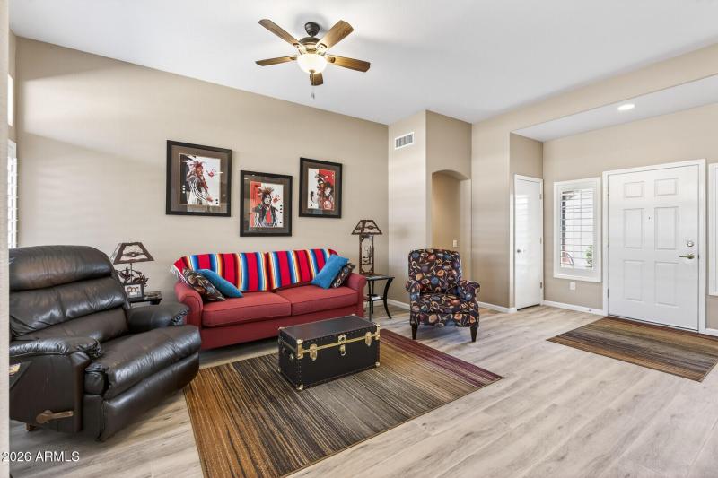 11_14838_W_Horizon_Dr11_mls