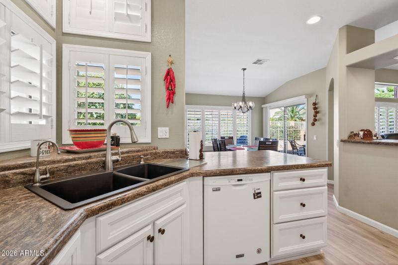 18_14838_W_Horizon_Dr18_mls