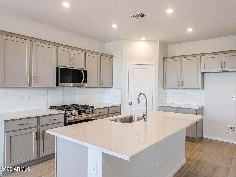 24_Rancho-Vista_Affordable-Surprise-Home