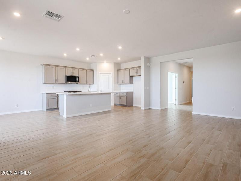 29_Rancho-Vista_Affordable-Surprise-Home