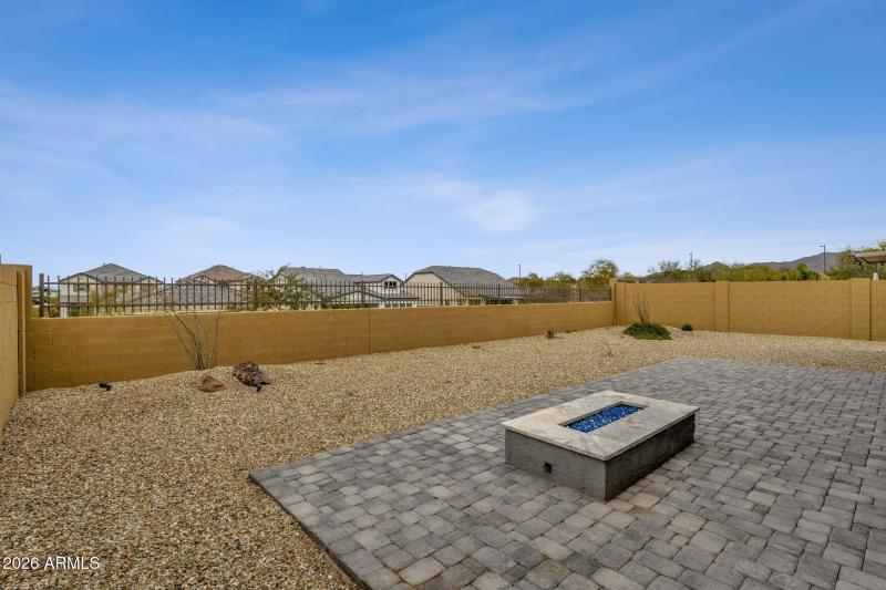 45-web-or-mls-5924-e-redmont-dr