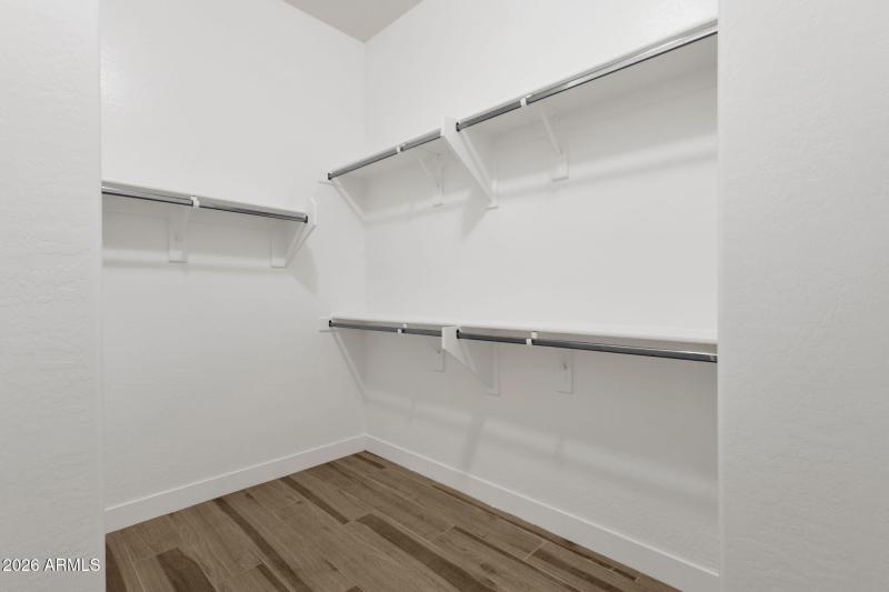 26-web-or-mls-5924-e-redmont-dr