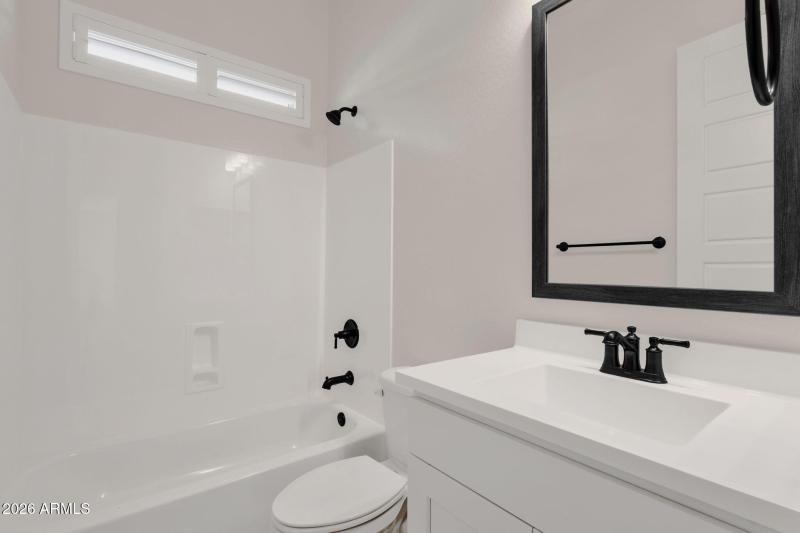 18-web-or-mls-5924-e-redmont-dr