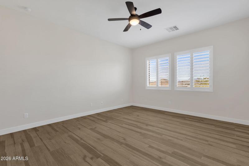 20-web-or-mls-5924-e-redmont-dr