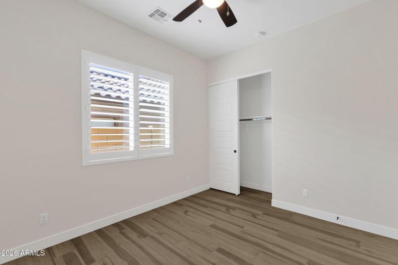 11-web-or-mls-5924-e-redmont-dr