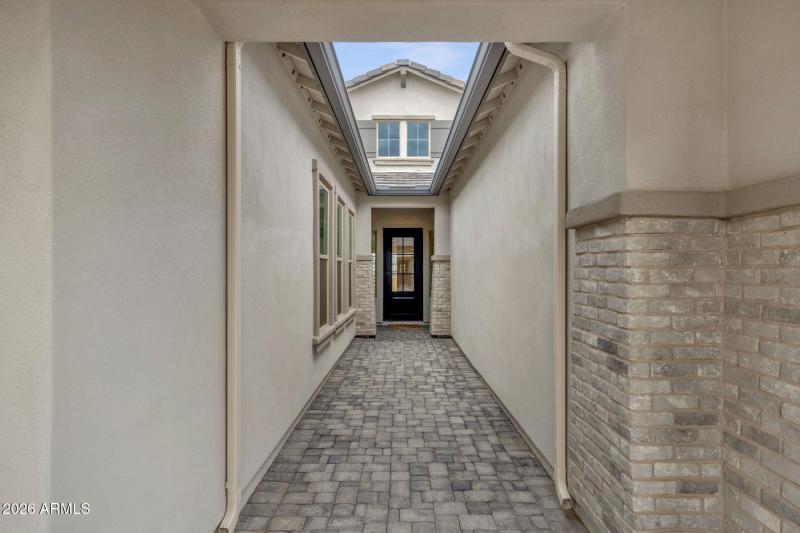 5-web-or-mls-5924-e-redmont-dr