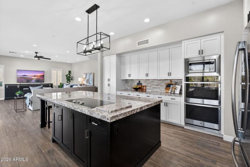 016_25-web-or-mls-22-_e_butherus_dr_279