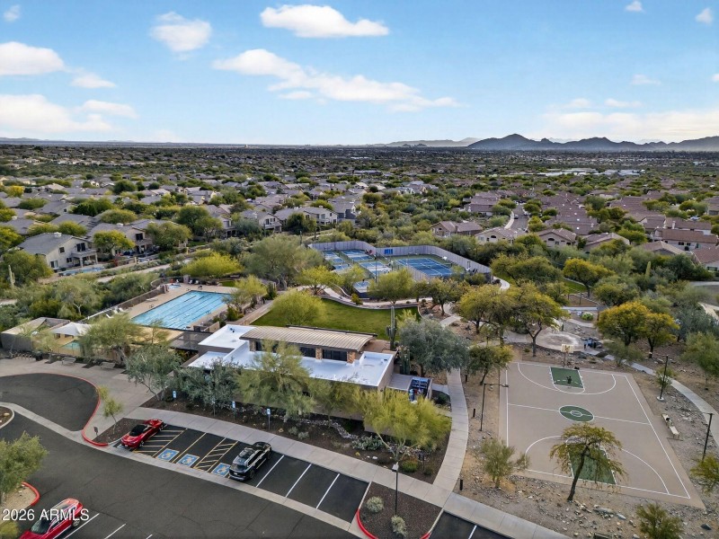 069_153-web-or-mls-01-_e_butherus_dr_21