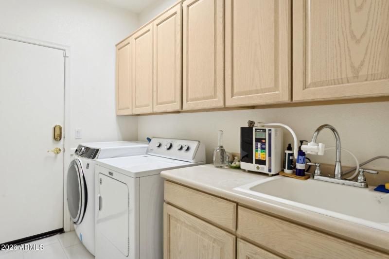 Utility Room w/Sink