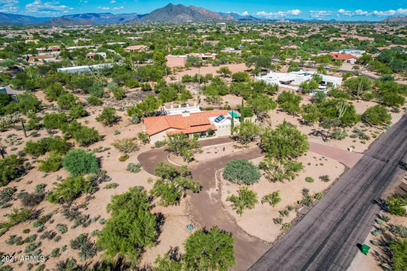 5022 E Calle De Los Flores