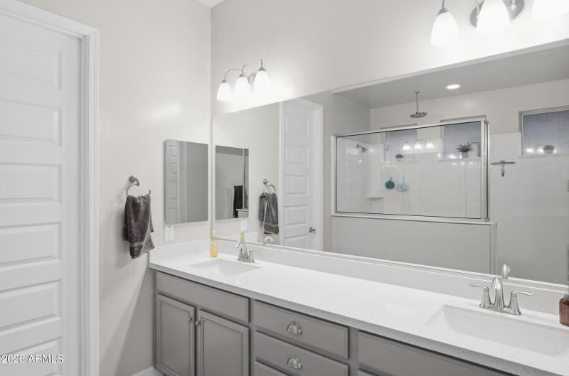 Priamry Dual Vanities