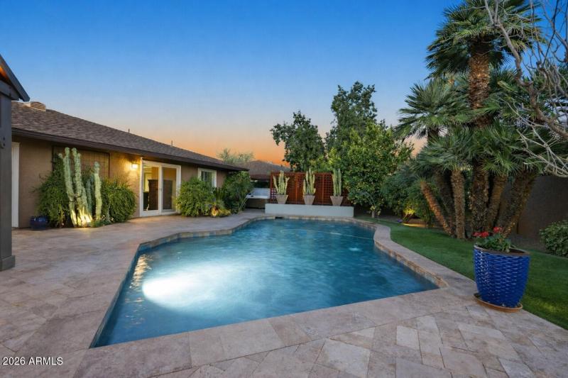 EA3456AA-AE36-4EF6-9FE8-E8413E0CD19B