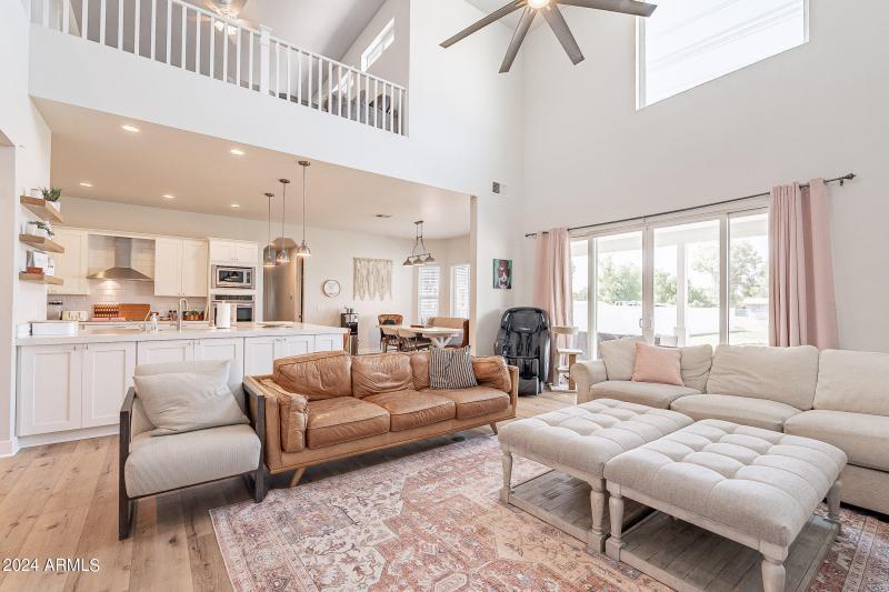 31-web-or-mls-Vaughn-31