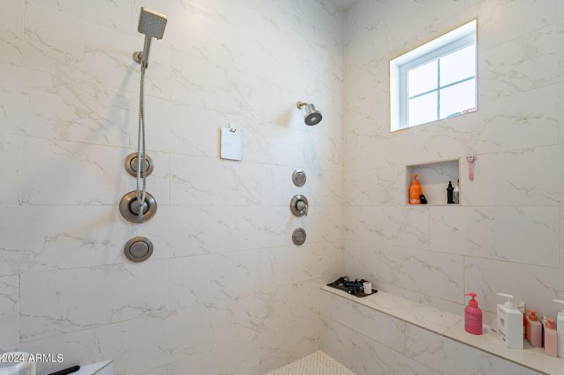 47-web-or-mls-Vaughn-47