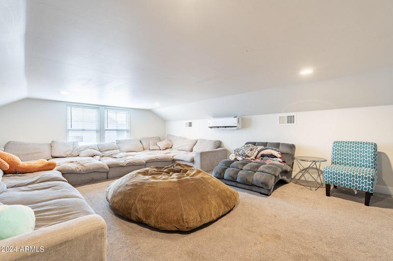 56-web-or-mls-Vaughn-56