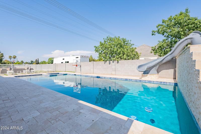 75-web-or-mls-Vaughn-75