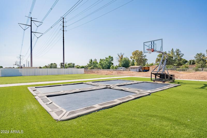 83-web-or-mls-Vaughn-83