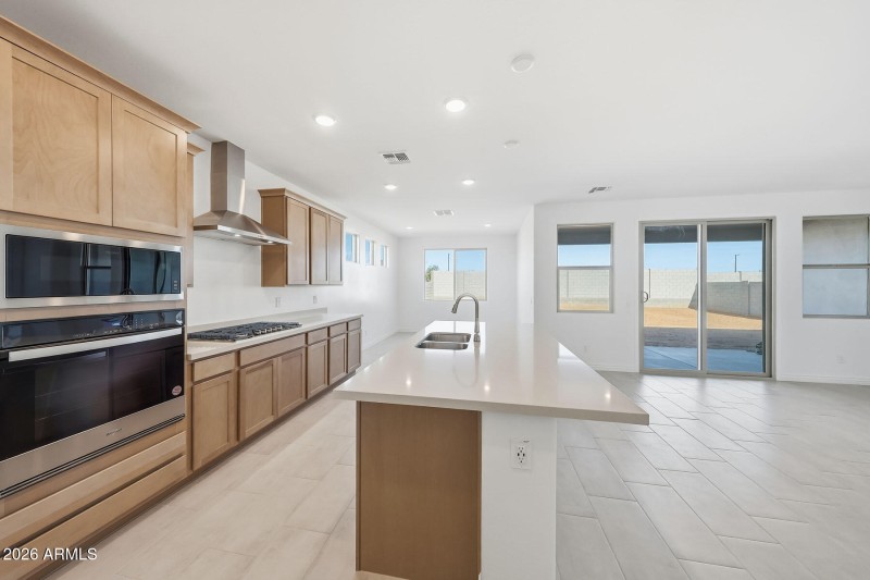 PHX_Miravida_Lot 1175_Dove_14798_Kitchen