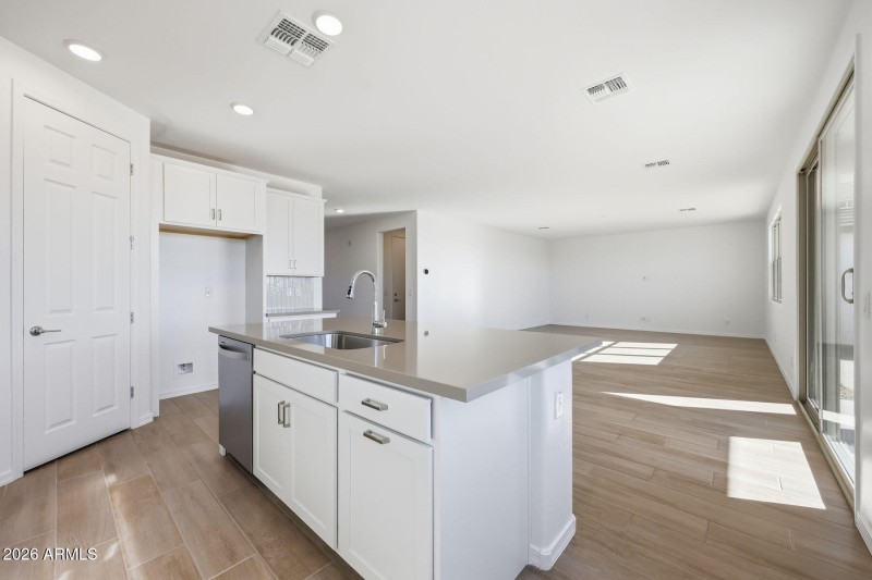 PHX_Landmarke_lot 1064_Pacific_719_Kitch