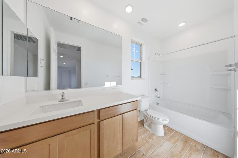 PHX_Empire Pointe_Lot 7054_Pine_226622_b