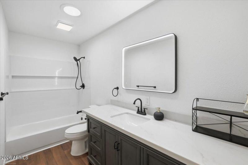 17-Full Bath on main living side