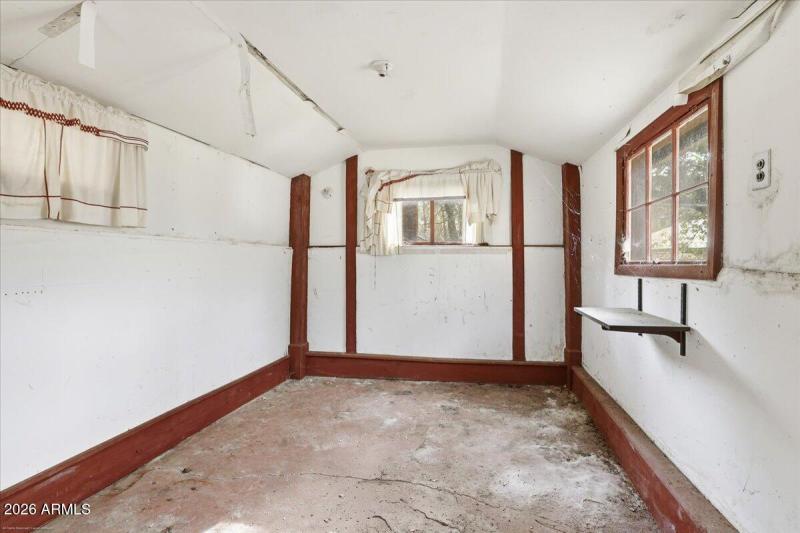 29-Inside exterior building