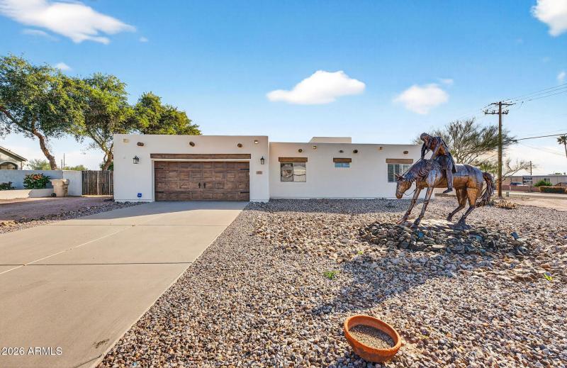 1-web-or-mls-44-W Greasewood St