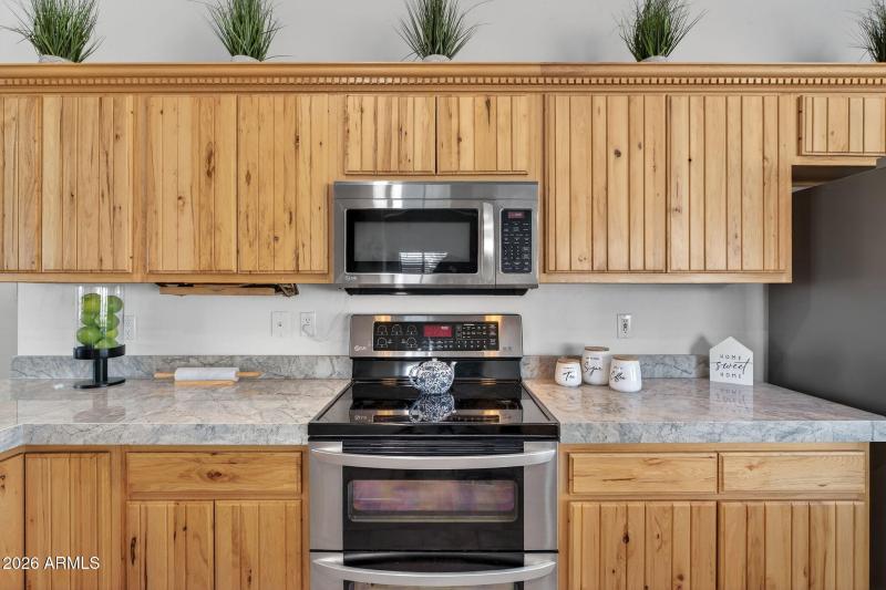 32-web-or-mls-81-W Greasewood St