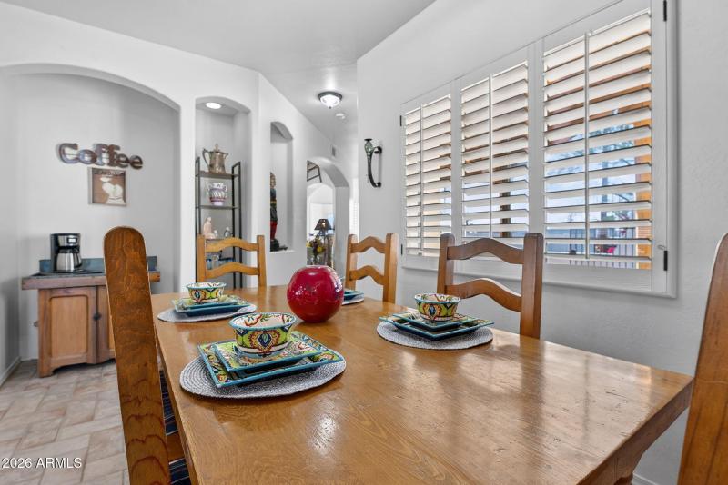 40-web-or-mls-75-W Greasewood St