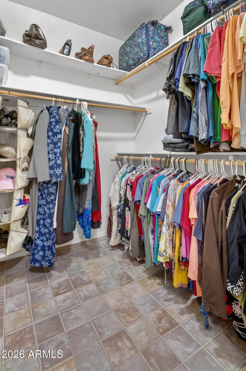 49-web-or-mls-69-W Greasewood St