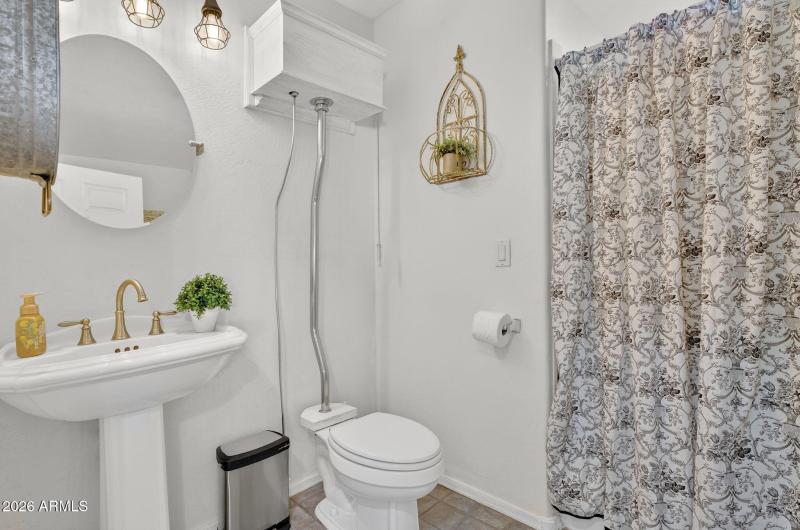 55-web-or-mls-92-W Greasewood St