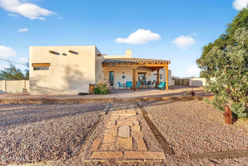 62-web-or-mls-23-W Greasewood St (1)