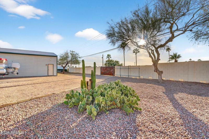 85-web-or-mls-10-W Greasewood St (1)