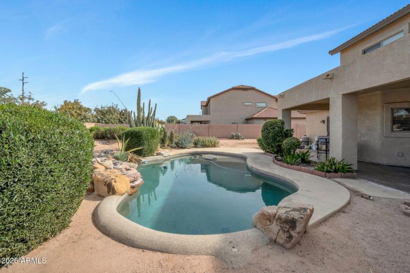 9-web-or-mls-Qp-9458