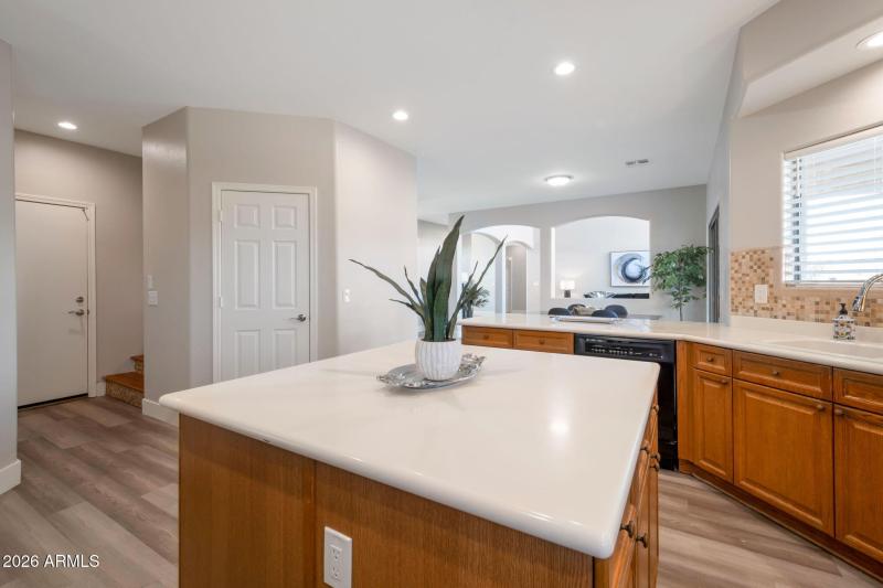 29-web-or-mls-Qp-9536