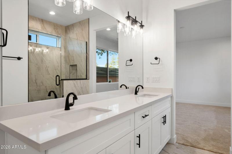 30-Primary Bathroom (3)