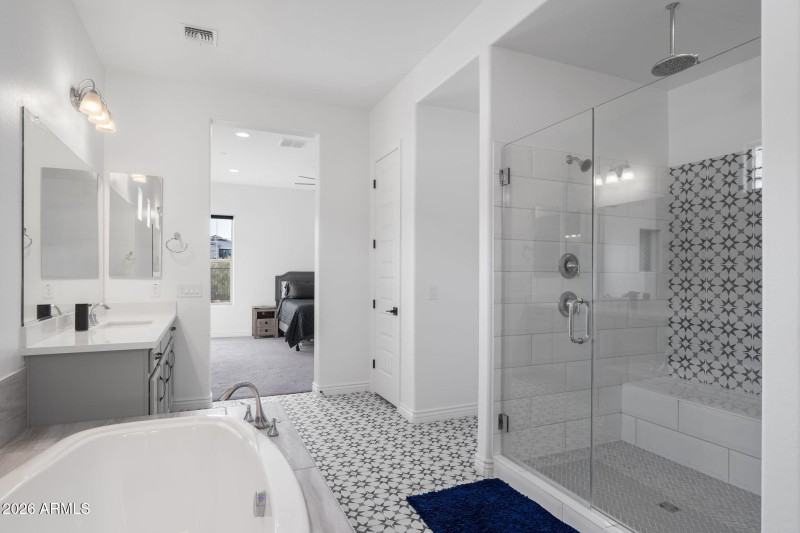 033__32083 N 126th Ave