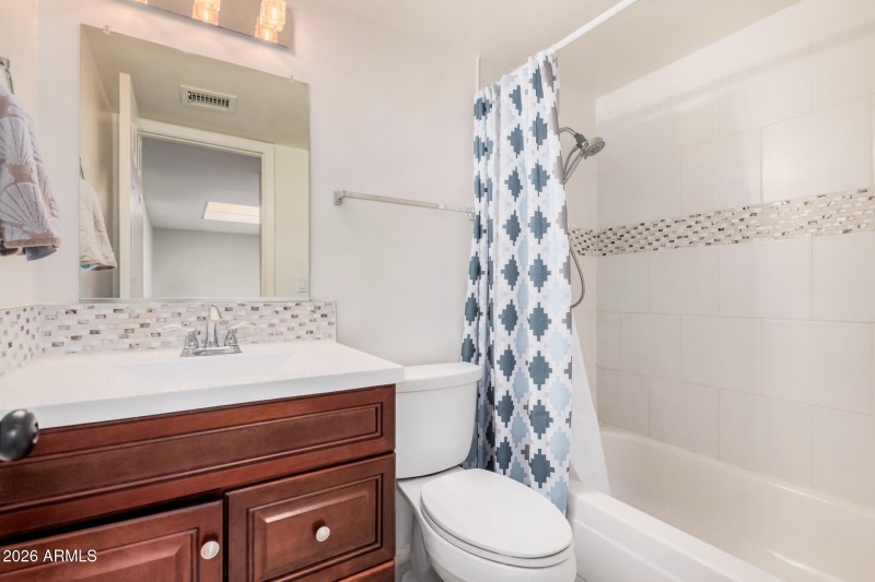 Guest bathroom upstairs