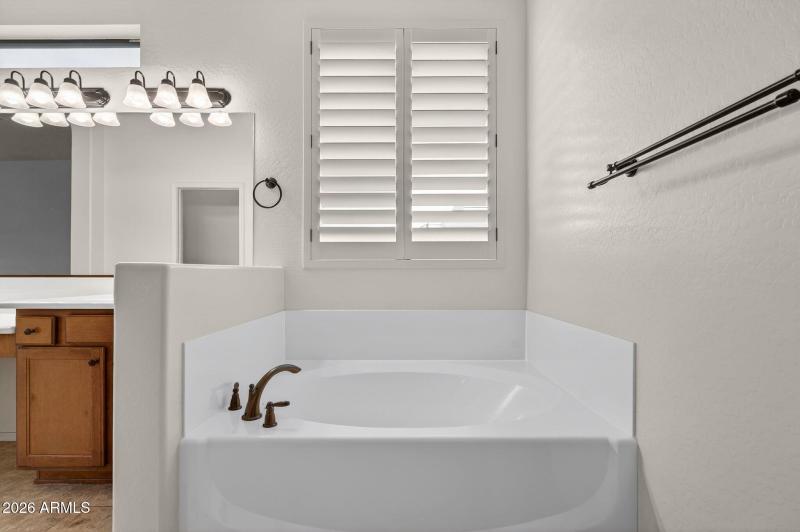 22-web-or-mls-70- N Channing