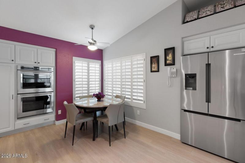 15803 Kitchen 3 Dinette