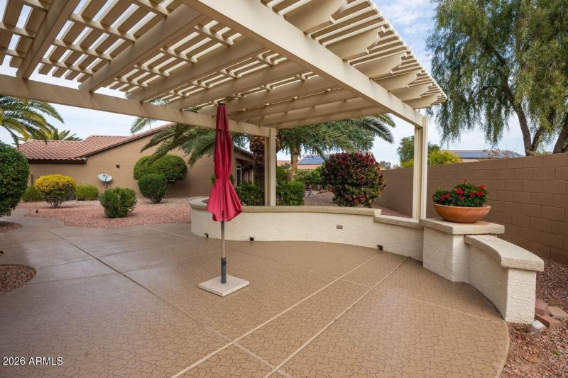 15803 W Windsor Pergola Cov. Patio