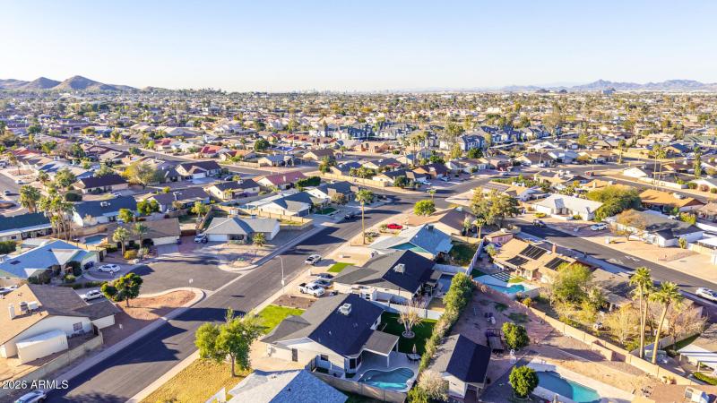 Neighborhood – Aerial toward horizon