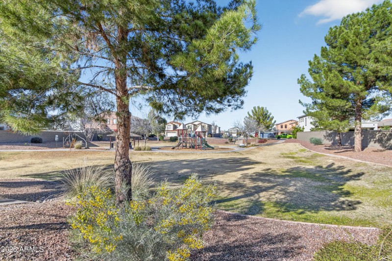 52_001_a4m_community