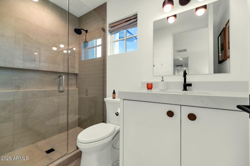 6039 E Calle Camelia-large-032-019-6039