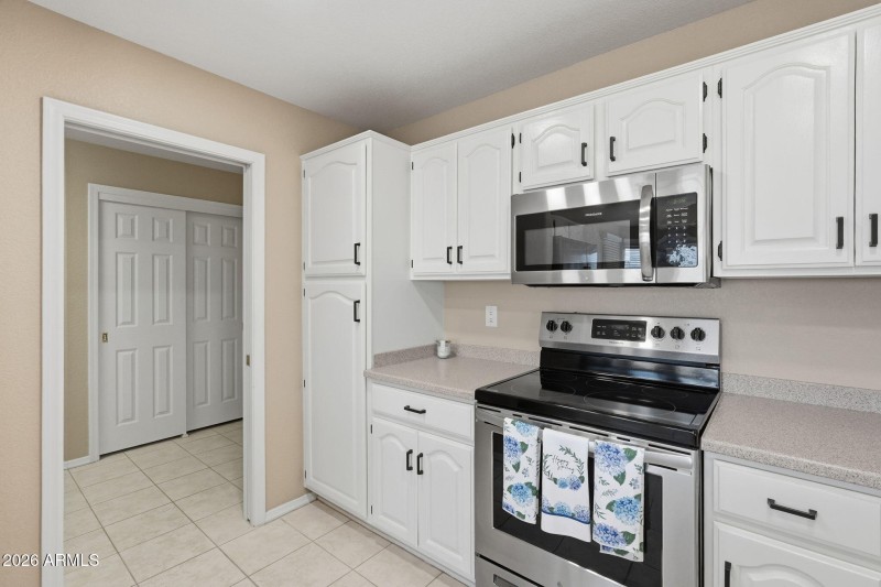 Ktichen leading to hobby room