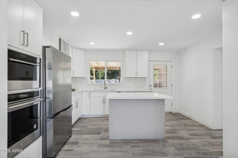 8-web-or-mls-4144-n-36th-st