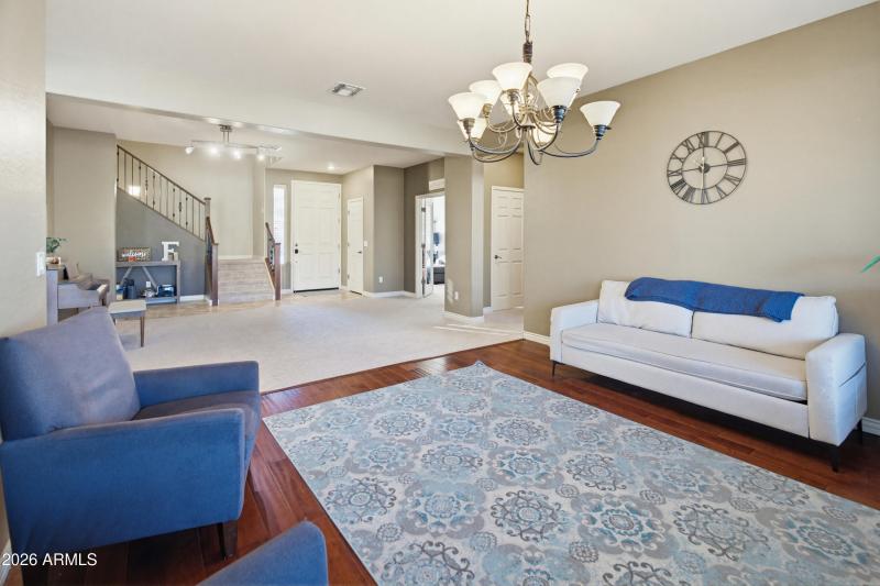 4708 E County Down Dr-27