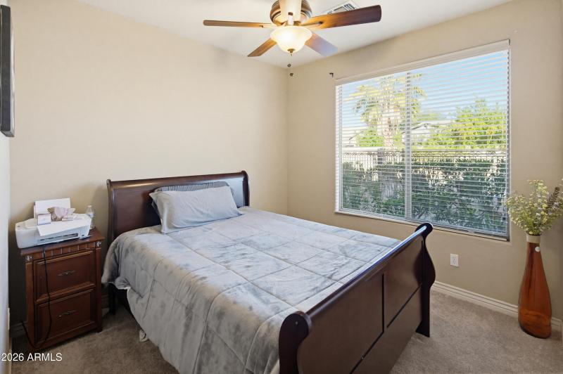 4708 E County Down Dr-15