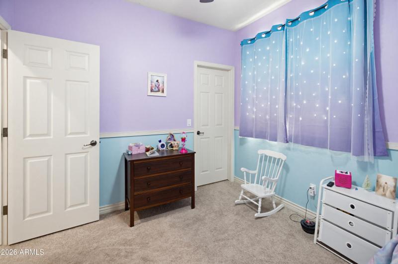 4708 E County Down Dr-13