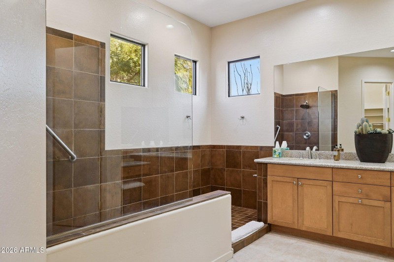 21-web-or-mls-34748-n-93rd-pl